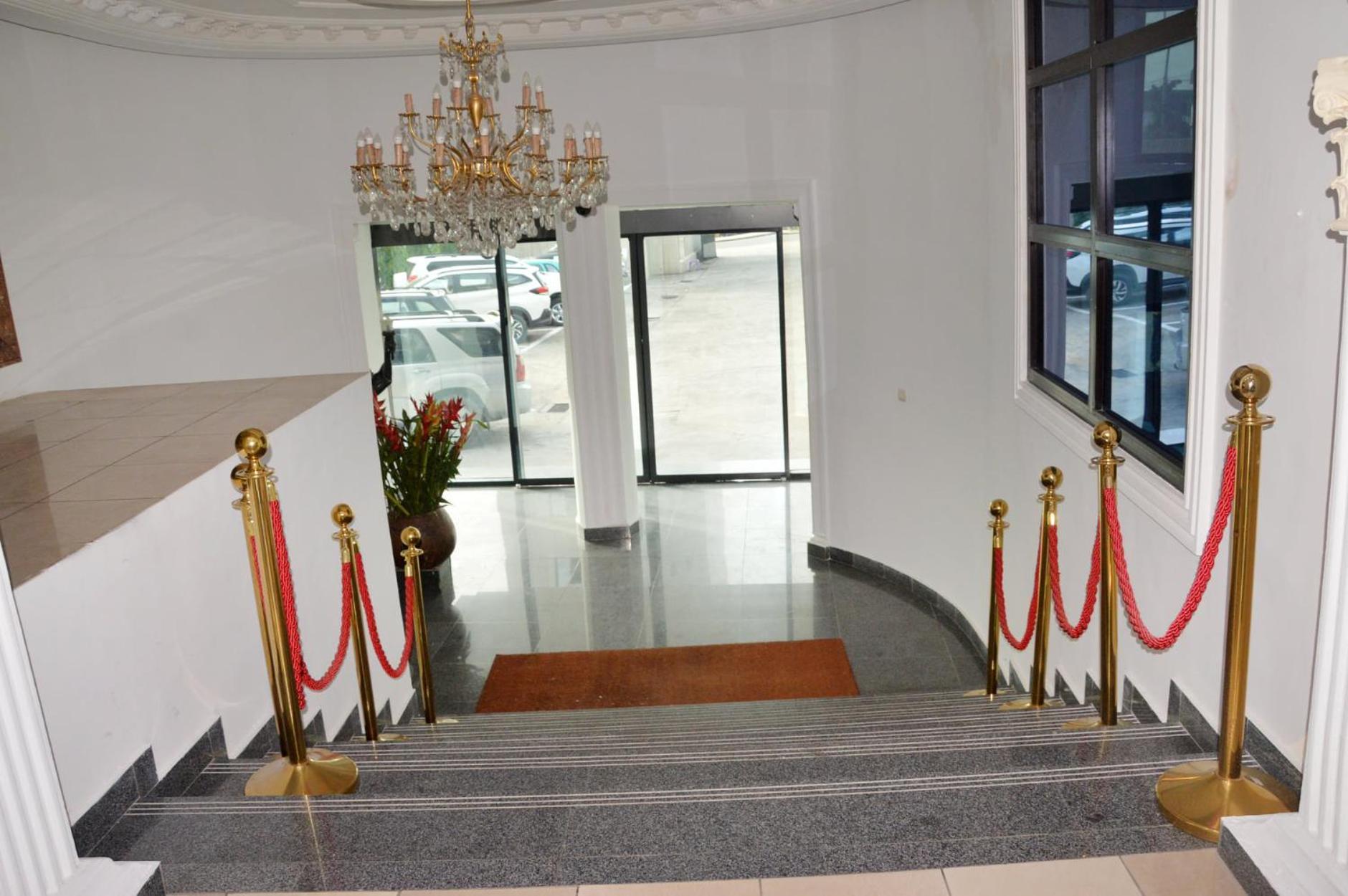 Hotel Vallee Des Princes Douala Ngoại thất bức ảnh