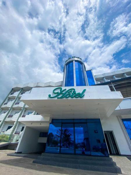 Hotel Vallee Des Princes Douala Ngoại thất bức ảnh
